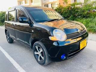 A picture of TOYOTA SIENTA