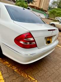 A picture of Mercedes Benz E240
