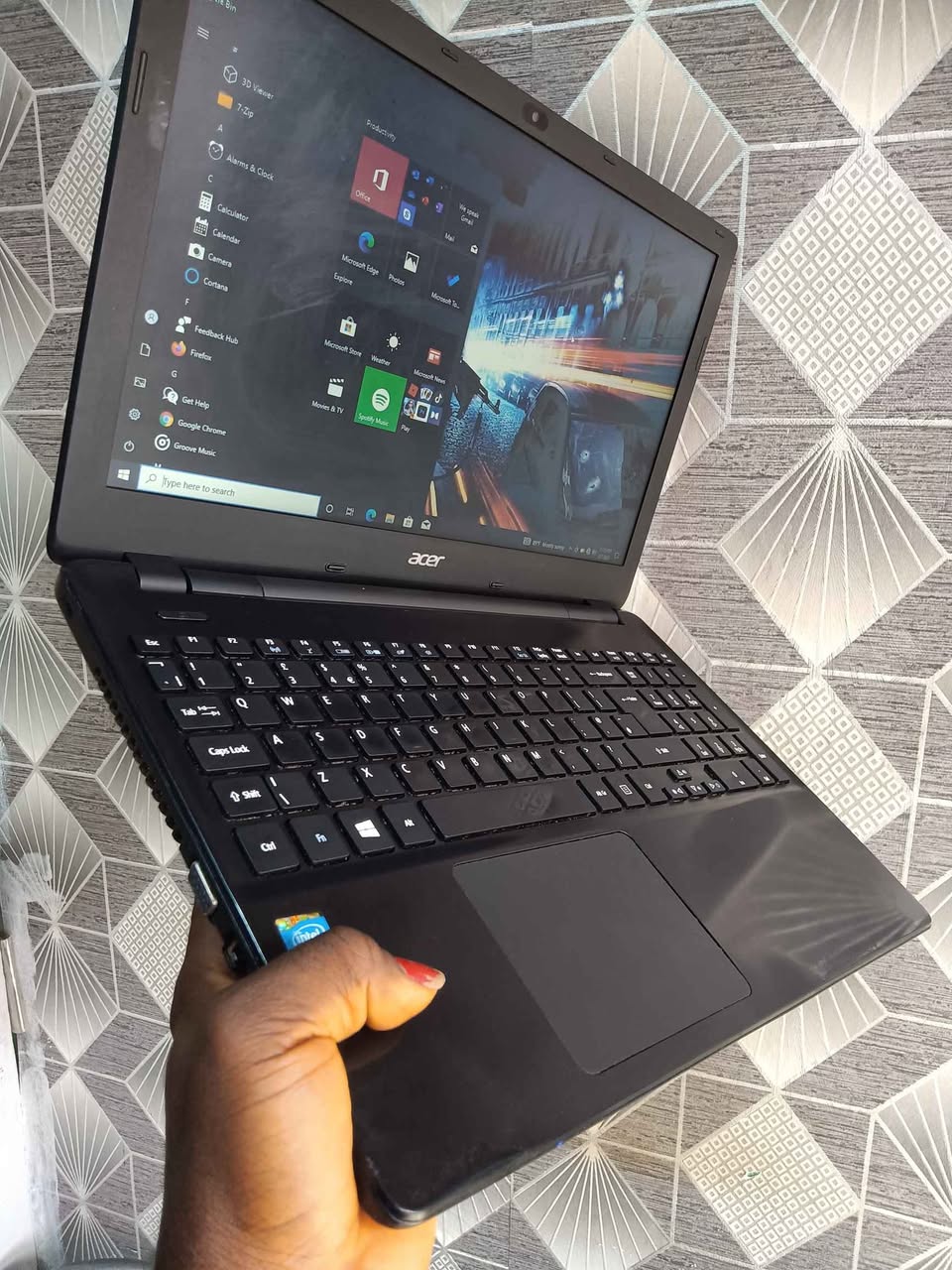 A picture of VERY CLEAN UK USED ACER LAPTOP INTEL COREI5