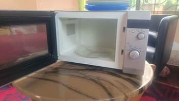 A picture of LG Microwave