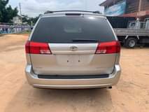 A picture of Direct Tokumbo 2005 Model Toyota Sienna 6 5 Million Naira