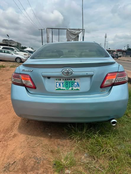 A picture of Toyota Camry spider 09