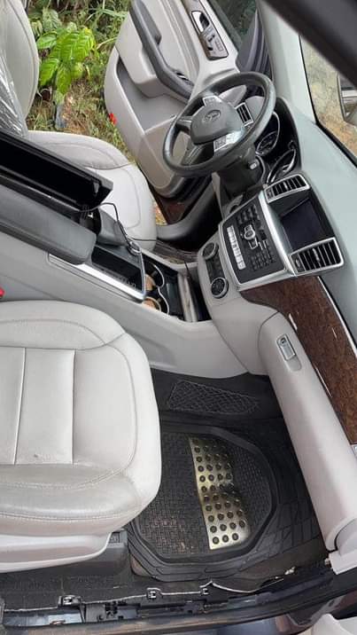 A picture of Mercedes Benz ml350 Everything is working Owerri imo state Nonny