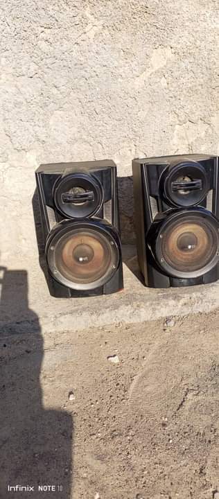 speakers