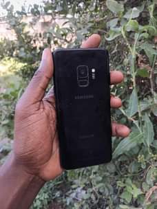 A picture of SAMSUNG S9 PLAIN