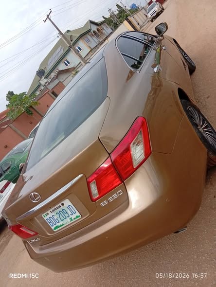 A picture of VERY SHARP LEXUS ES350 2008 07068808224
