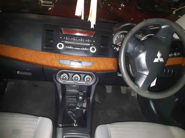 mitsubishi lancer