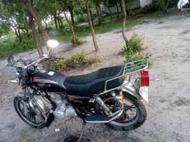 A picture of Haojue cc 125