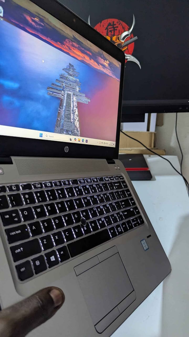A picture of Hp 840 i7 14inch g3 6thgen 2 1ghz 8gbram 256ssd