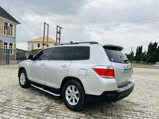 A picture of FEW MONTHS DRIVEN 2013 TOYOTA HIGHLANDER SPORT EDITION 100 FIRST