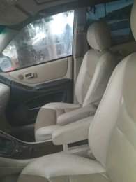 A picture of 2004 05 Highlander up for sale and everything is working