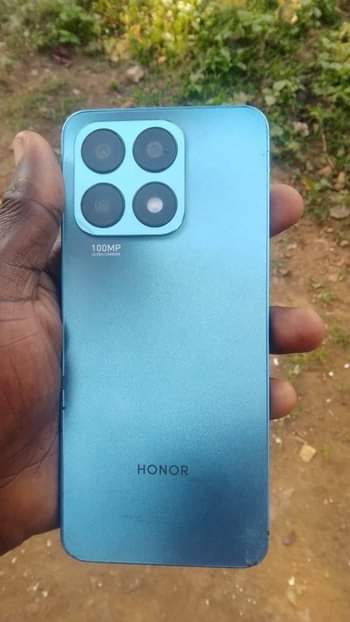 A picture of HONOR X8A