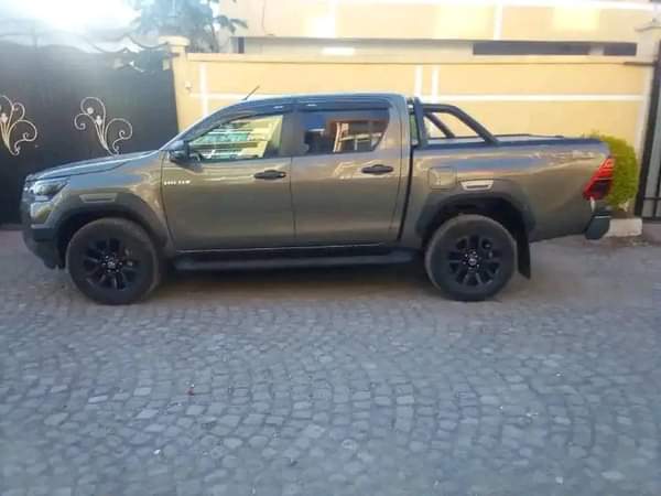 used toyota hilux