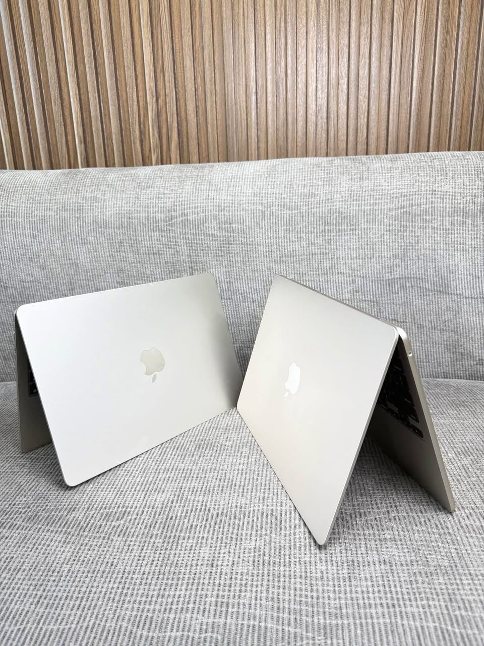 A picture of MacBook Air M2