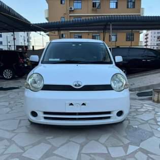 A picture of Toyota sienta