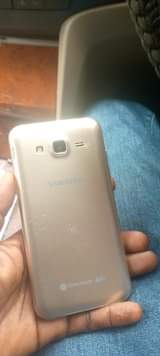 A picture of Samsung J5