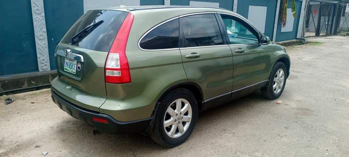 A picture of Neat Nigeria used Honda CR V Leather interior