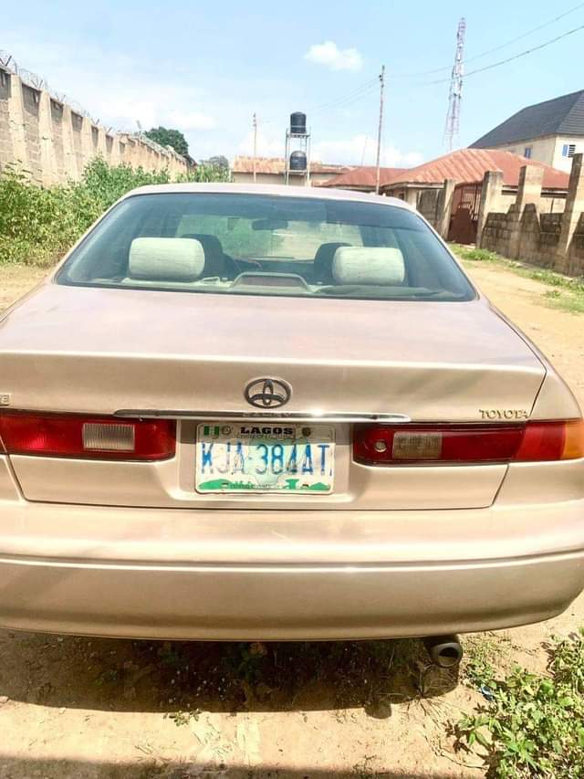 A picture of 2002 TOYOTA 2002 CAMRY