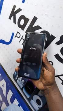 A picture of VIVO Y93 128GB RAM 6GB