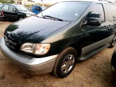 A picture of VERY CLEAN AND NEAT DIRECT TOKUNBO Make TOYOTA SIENNA Model