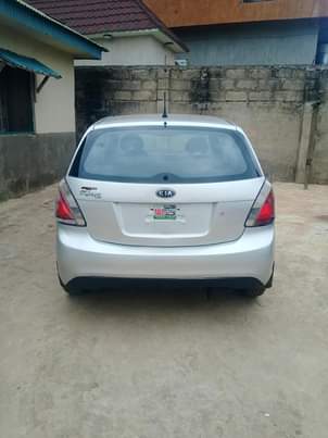A picture of 2010 Kia Rio 5 Hatchback
