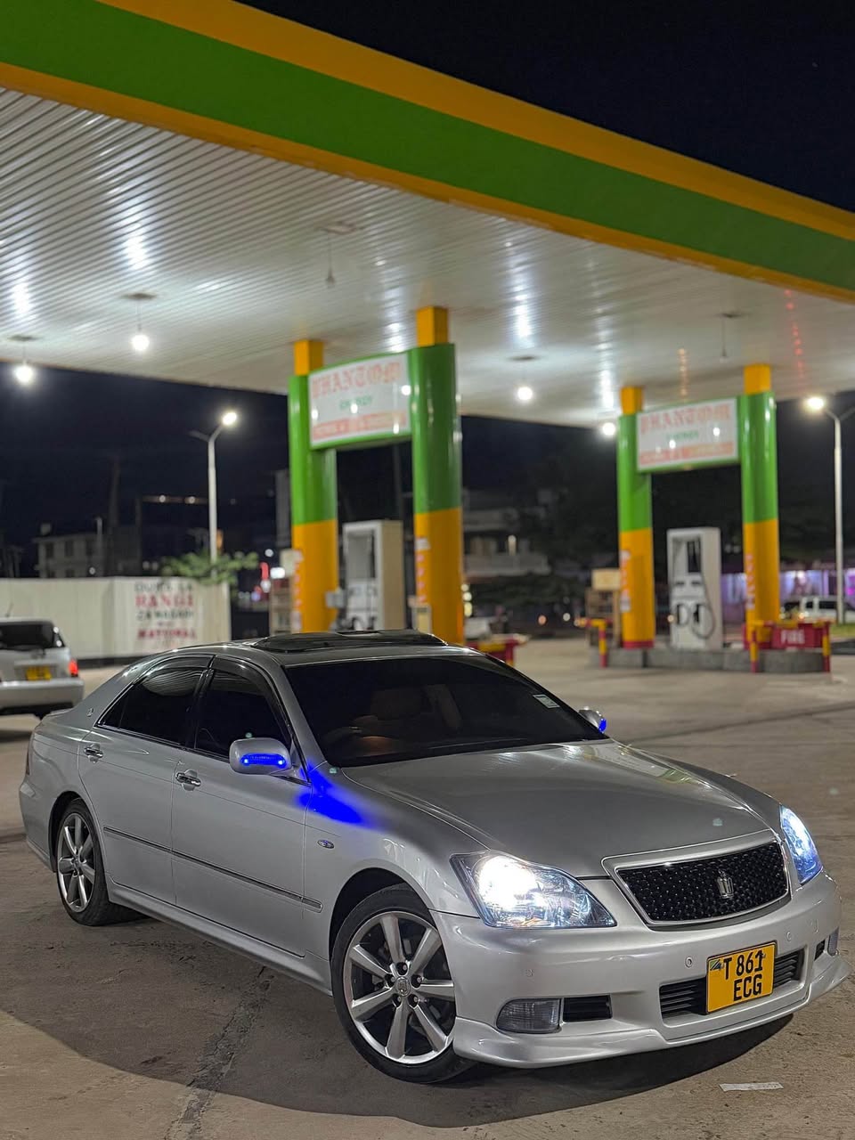 toyota crown athlete