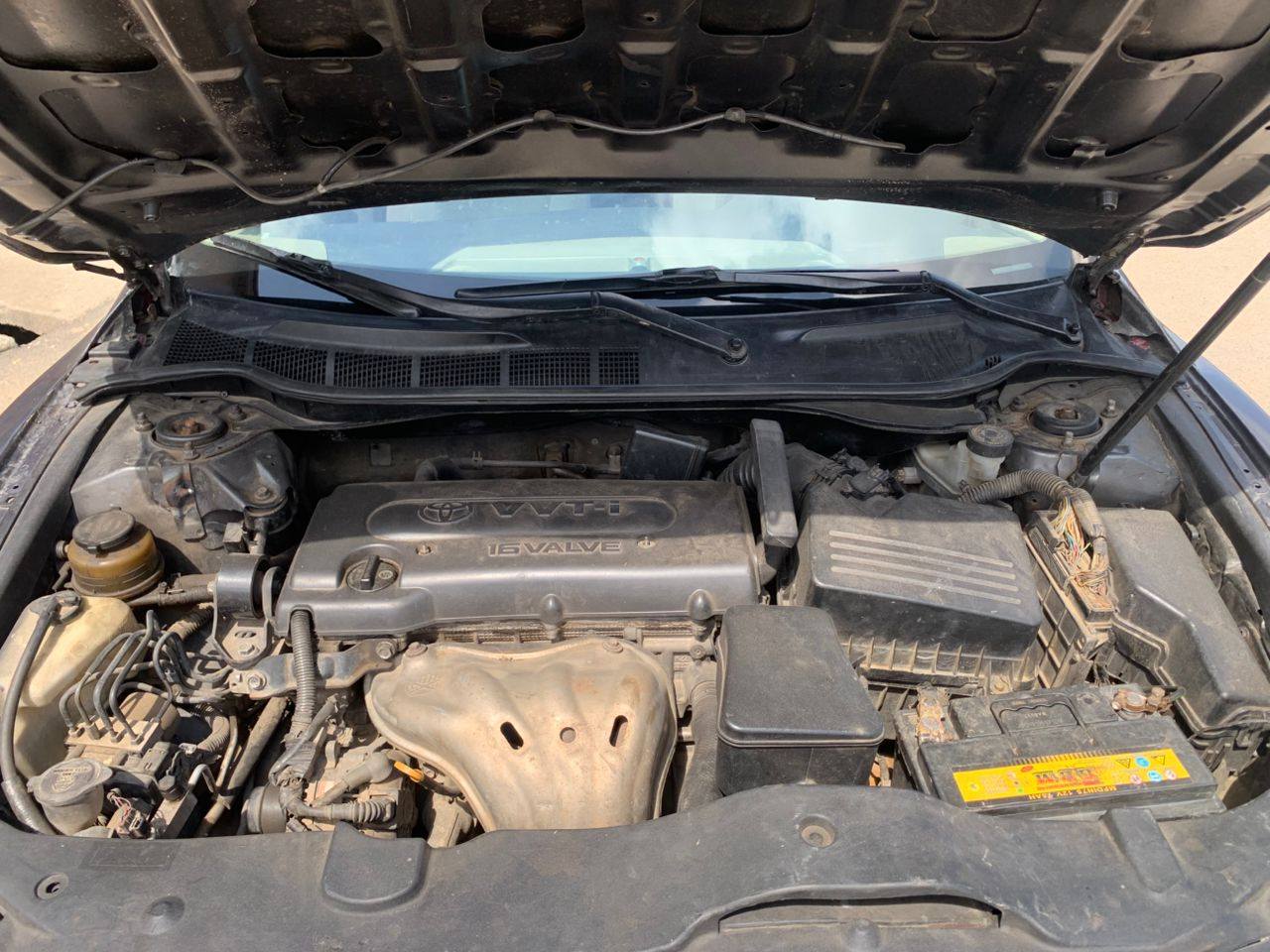 A picture of Dealer deal Registered 2008 Toyota camry body need painted flash