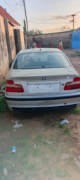 A picture of 2005 BMW coja 3 series