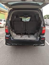 A picture of Toyota Alphard