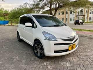 A picture of Toyota Ractis