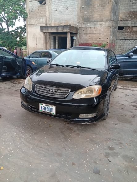 A picture of Toyota Corolla 2004