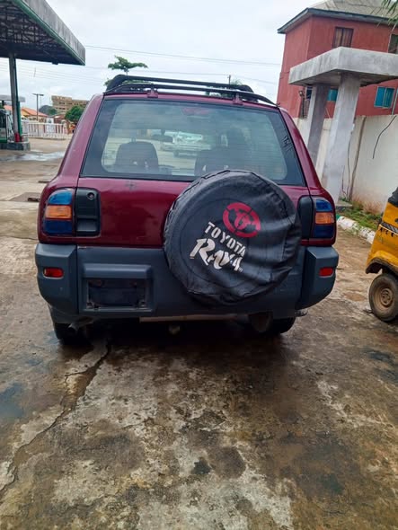 A picture of TOYOTA RAV4