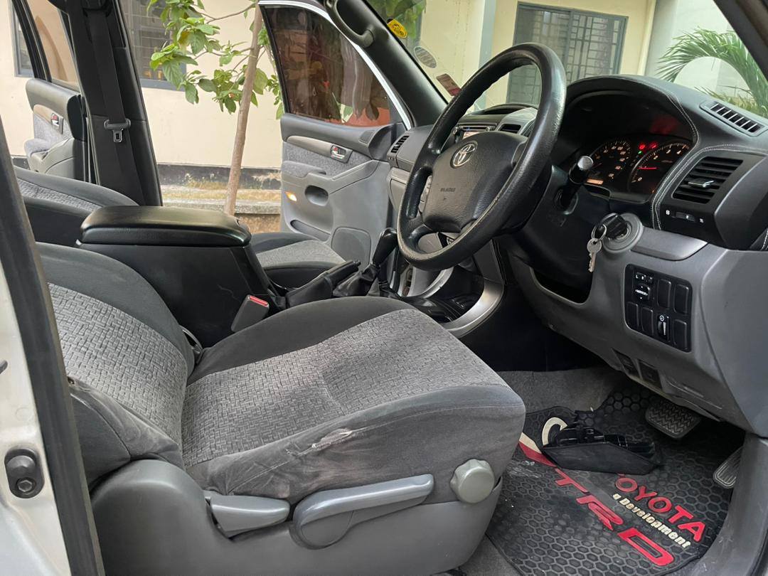 A picture of Toyota prado Tx