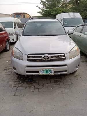A picture of Toyota Rav4 2008