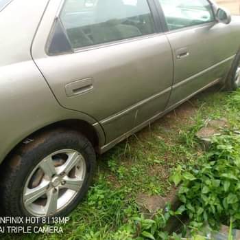 A picture of 2000 Toyota Camry 08069525376