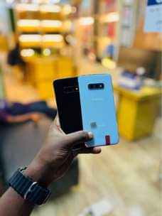 A picture of SAMSUNG S10e GB 128 RAM 6