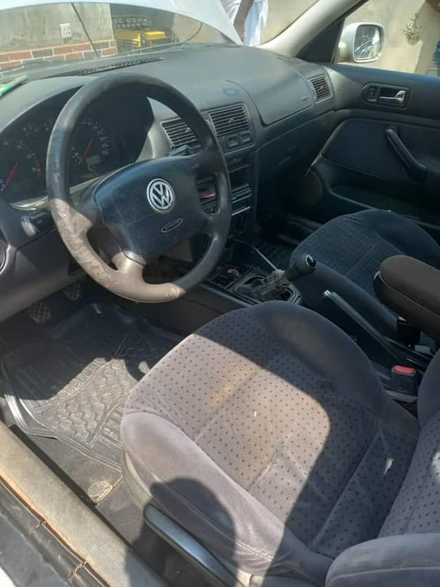A picture of Golf 4 for sale. First body. Call 07061491876