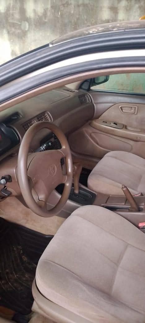A picture of 2001 Toyota camry