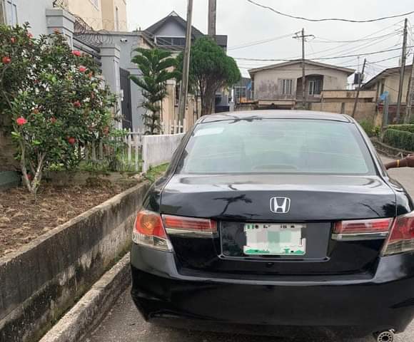 A picture of Honda Accord 2008 engine and Gear ac working location alapere