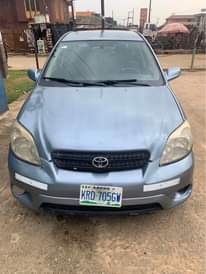 A picture of But and drive 2004 matrix 08067572702