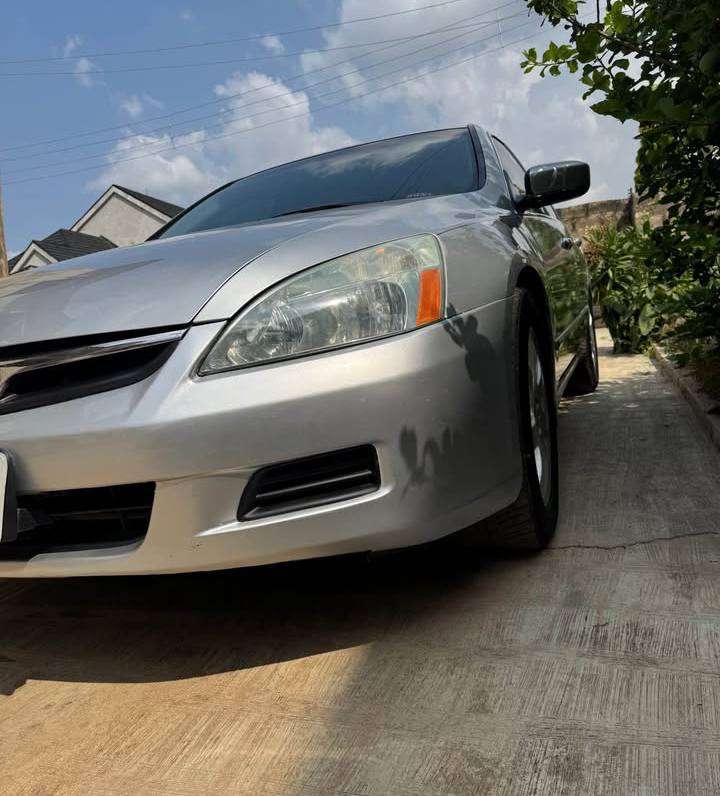 A picture of Honda Accord DC TOKS STANDARD
