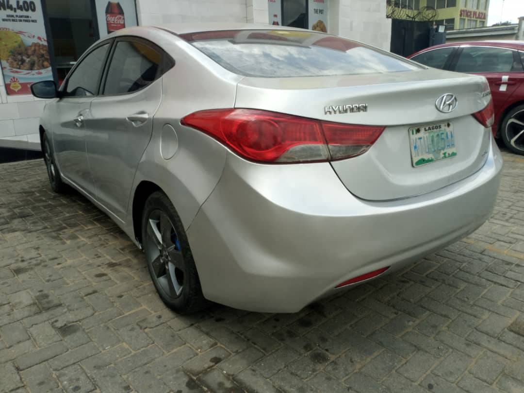A picture of HYUNDAI ELANTRA