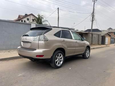 A picture of Lexus RX350 2009