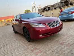 A picture of 2009 Es350 its painted with untampered engine and gear and