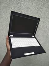A picture of NAUZA laptop Lenovo 80WG slim