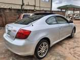 A picture of Toyota scion 2004
