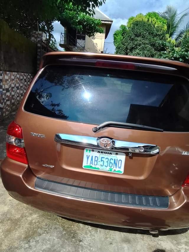 A picture of Toyota Hilander