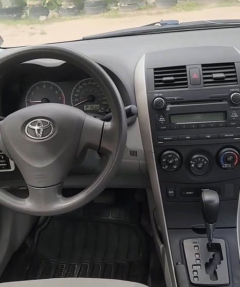 A picture of Foreign used TOYOTA CAMRY 2010
