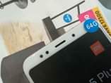 A picture of Redmi 5 plus 4gb ram 64gb space Android version 8.1.0