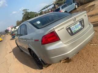 A picture of Acura TL 2007 model buy and drive v6 unscrew engine